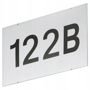 Tabliczka adresowa z numerem domu